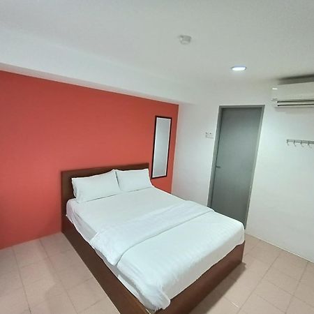 Lux Hotel Teluk Intan Extérieur photo