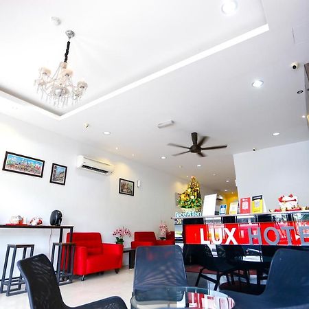 Lux Hotel Teluk Intan Extérieur photo
