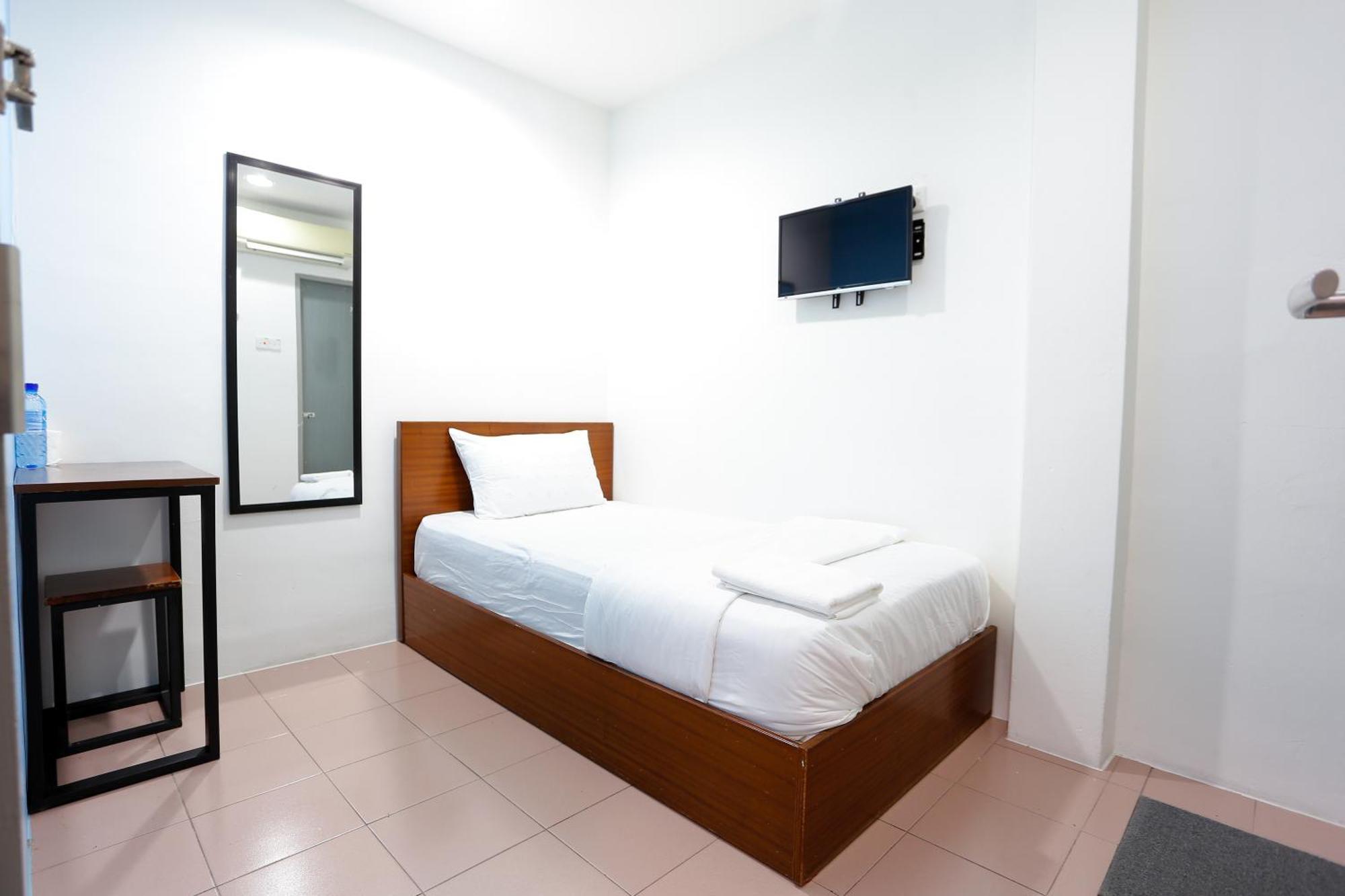 Lux Hotel Teluk Intan Extérieur photo