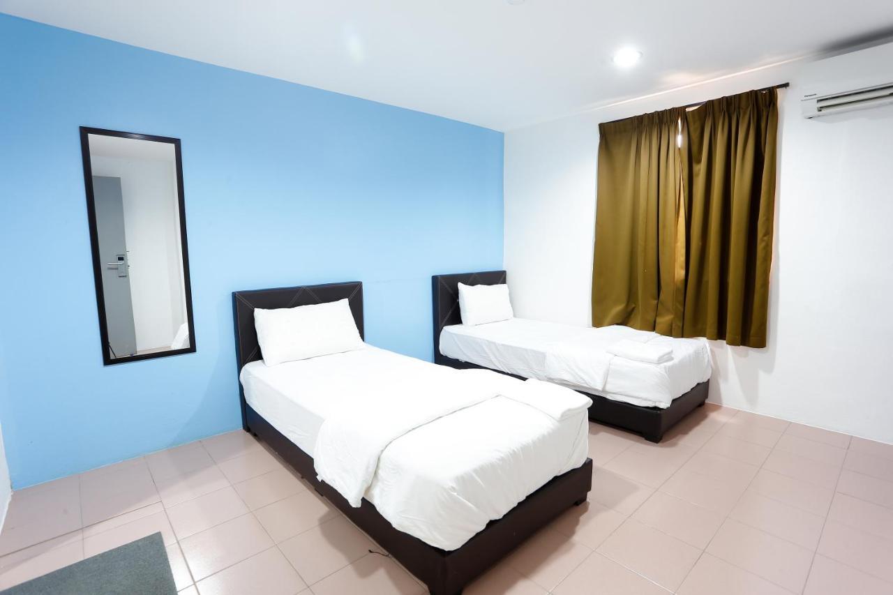 Lux Hotel Teluk Intan Extérieur photo