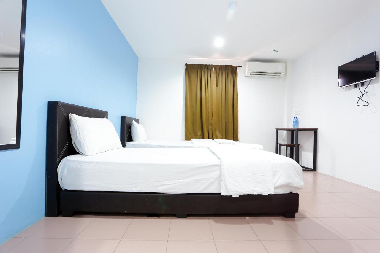 Lux Hotel Teluk Intan Extérieur photo