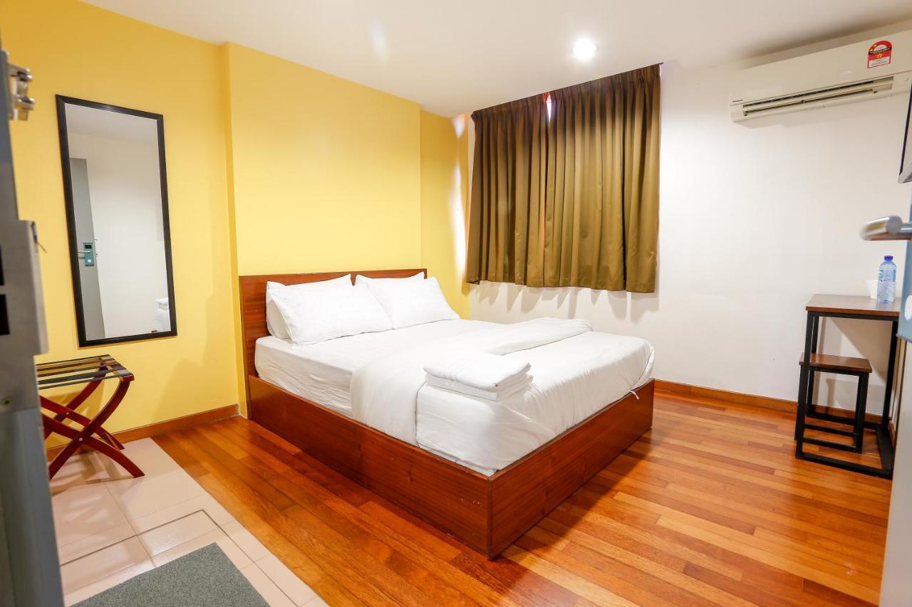 Lux Hotel Teluk Intan Extérieur photo